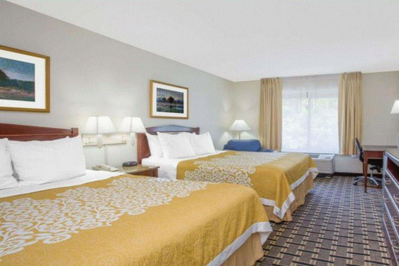 Hotel Carolina A Days Inn By Wyndham Hilton Head Island Dış mekan fotoğraf