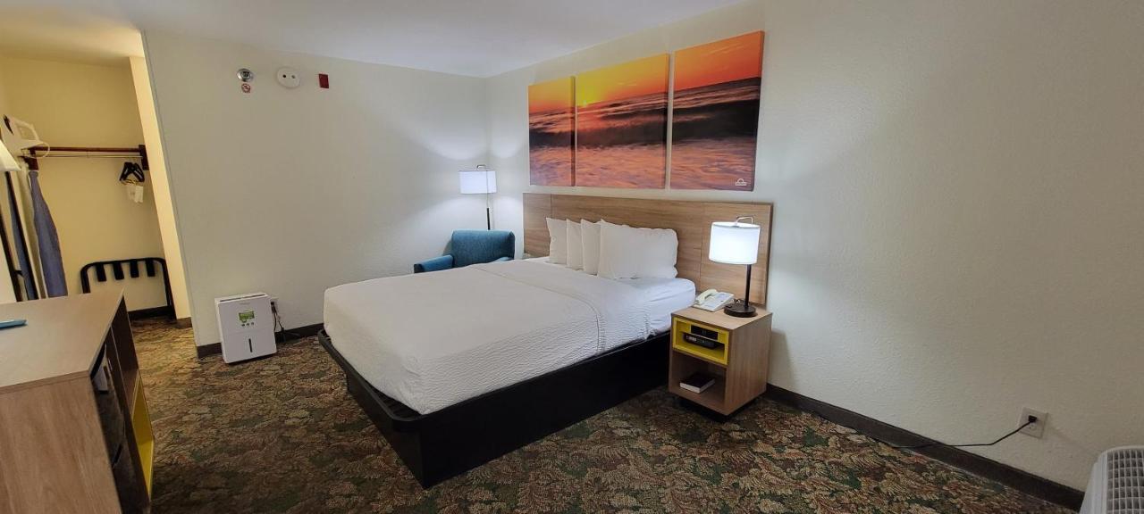 Hotel Carolina A Days Inn By Wyndham Hilton Head Island Dış mekan fotoğraf