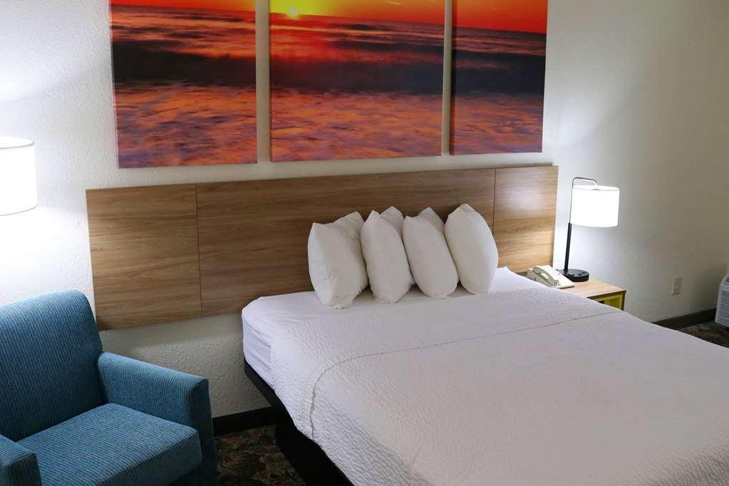 Hotel Carolina A Days Inn By Wyndham Hilton Head Island Oda fotoğraf