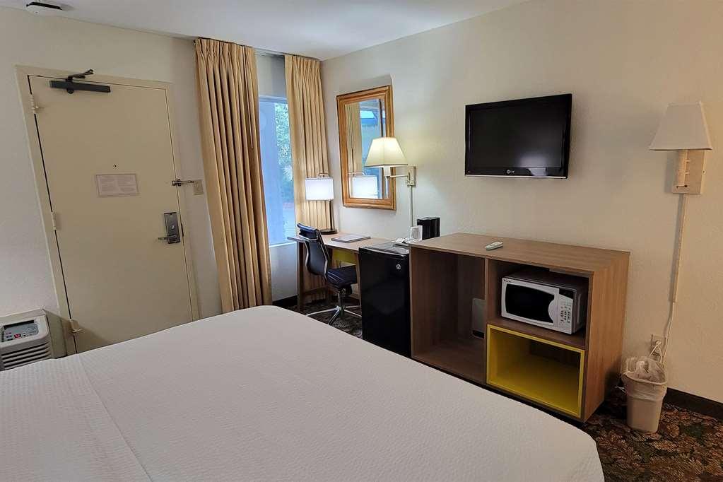 Hotel Carolina A Days Inn By Wyndham Hilton Head Island Oda fotoğraf