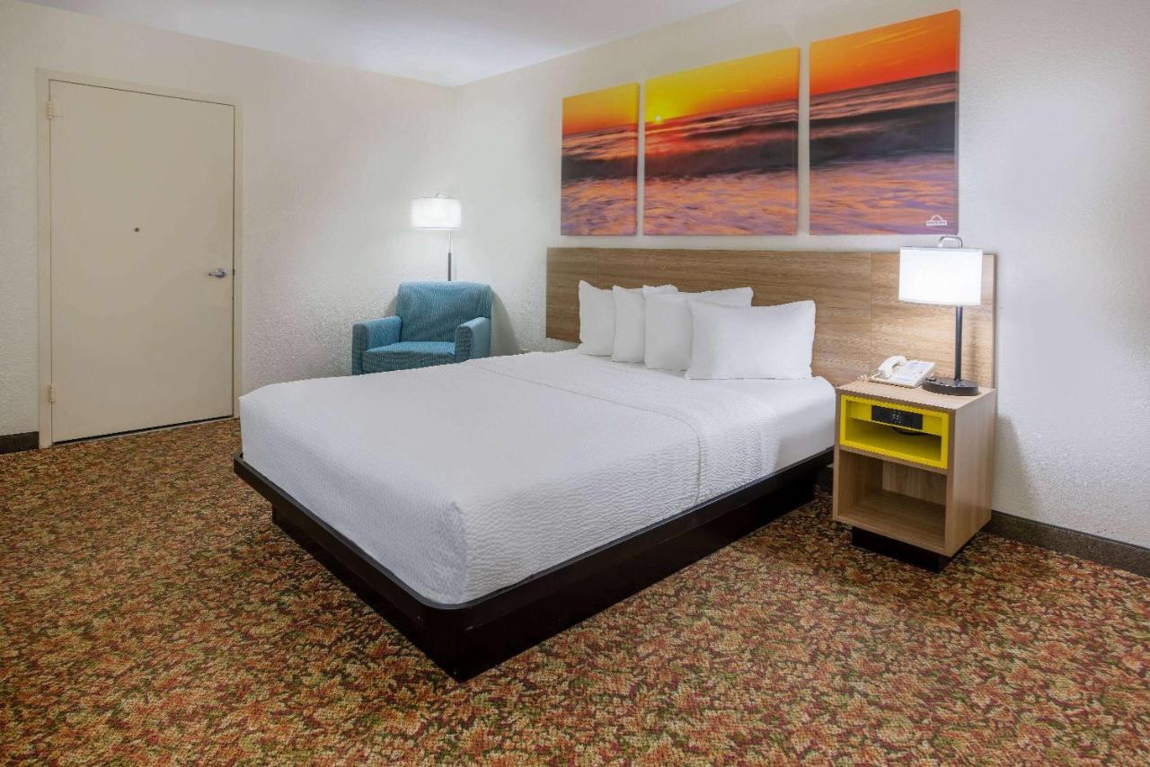 Hotel Carolina A Days Inn By Wyndham Hilton Head Island Dış mekan fotoğraf