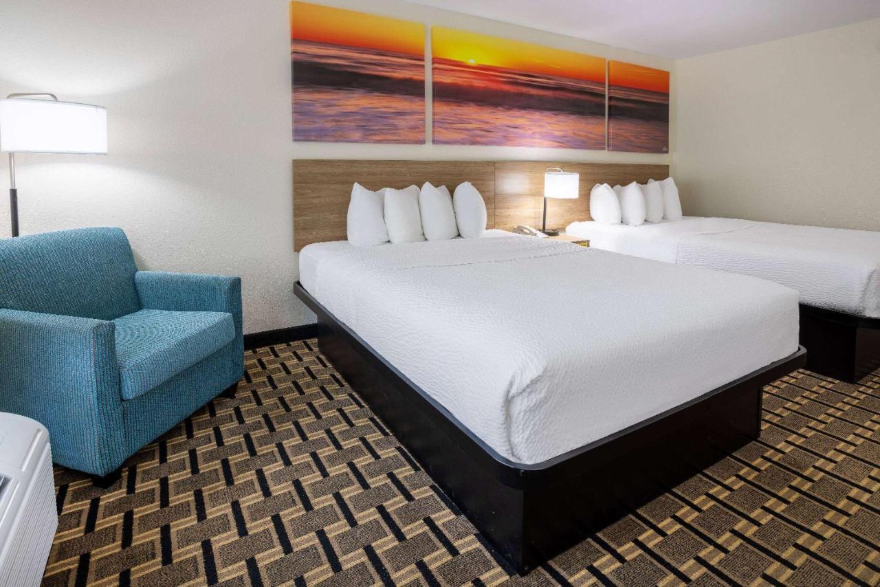 Hotel Carolina A Days Inn By Wyndham Hilton Head Island Dış mekan fotoğraf