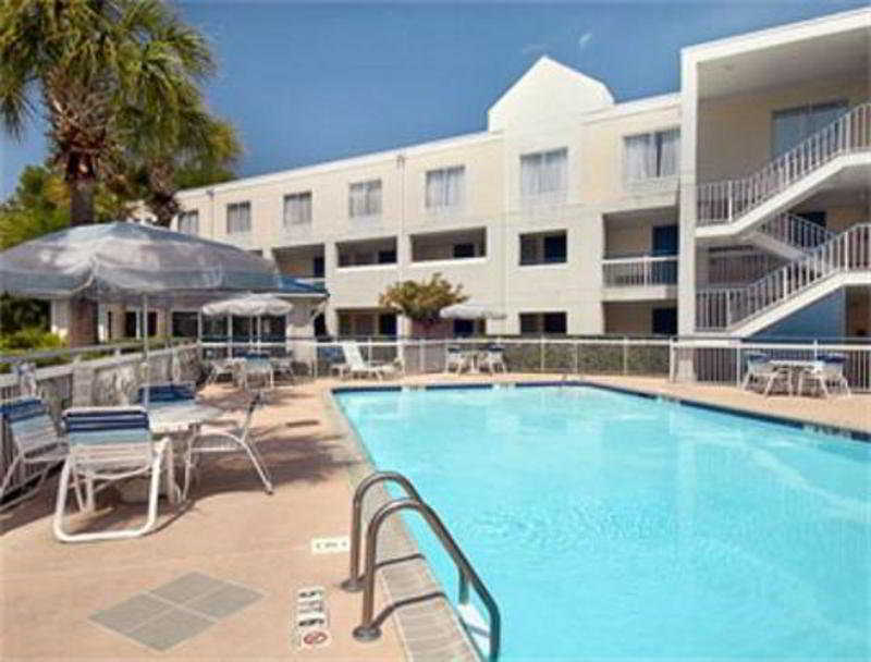 Hotel Carolina A Days Inn By Wyndham Hilton Head Island Dış mekan fotoğraf