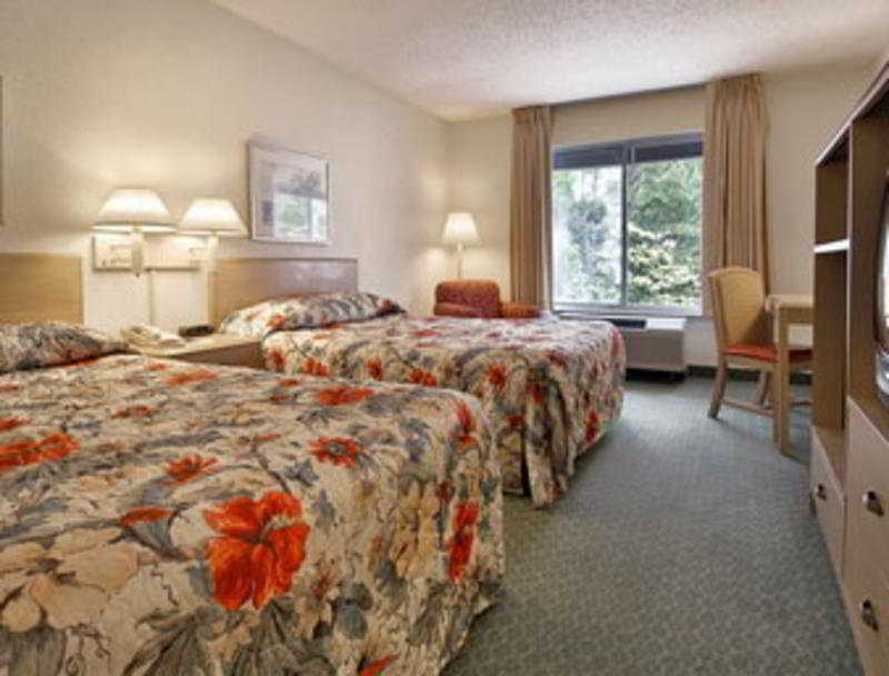 Hotel Carolina A Days Inn By Wyndham Hilton Head Island Dış mekan fotoğraf